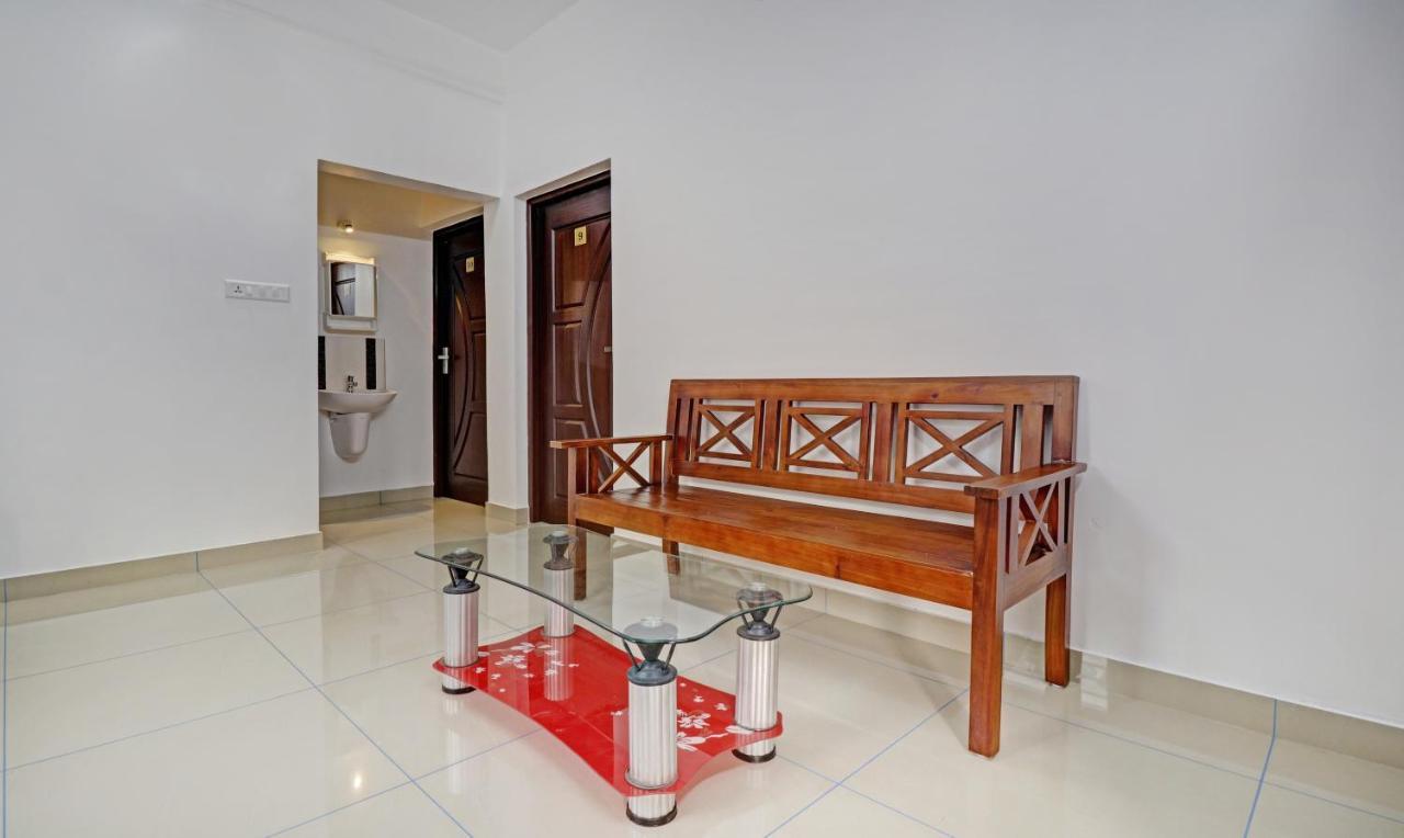 Nirupama,Hotel Aluva 700 Mtr From Aluva Railway Station Alwaye 外观 照片