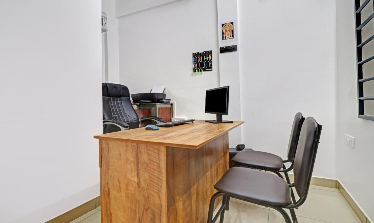 Nirupama,Hotel Aluva 700 Mtr From Aluva Railway Station Alwaye 外观 照片