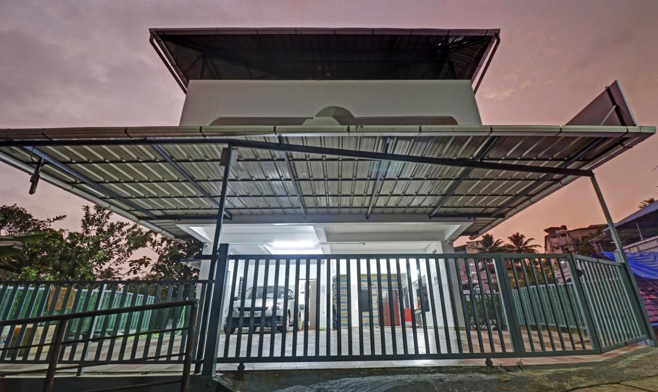 Nirupama,Hotel Aluva 700 Mtr From Aluva Railway Station Alwaye 外观 照片