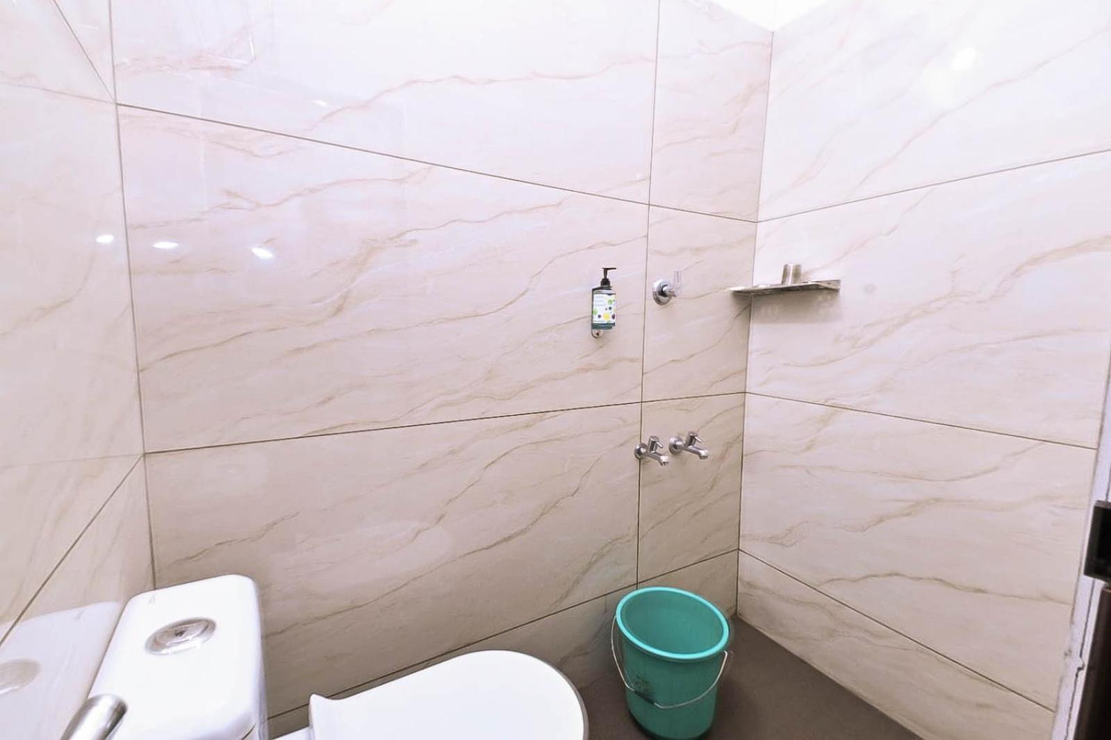 Nirupama,Hotel Aluva 700 Mtr From Aluva Railway Station Alwaye 外观 照片