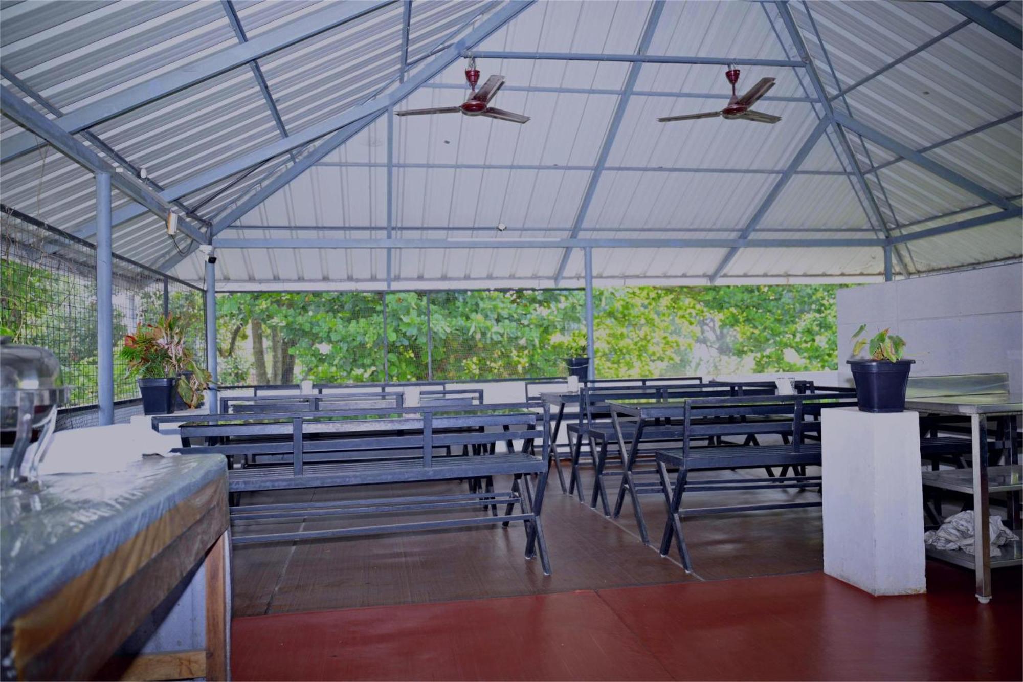 Nirupama,Hotel Aluva 700 Mtr From Aluva Railway Station Alwaye 外观 照片