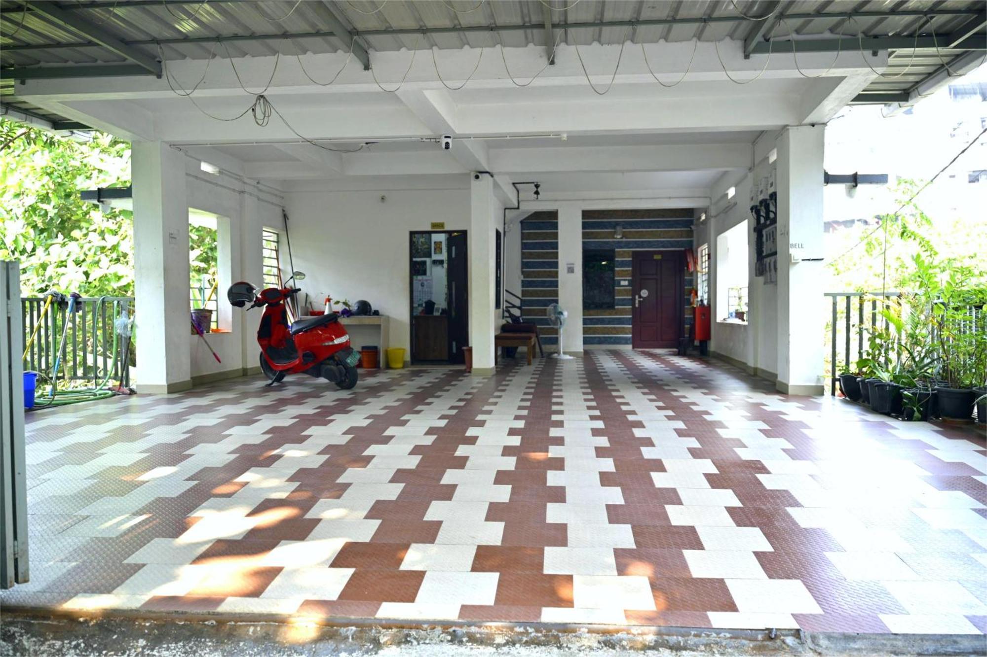 Nirupama,Hotel Aluva 700 Mtr From Aluva Railway Station Alwaye 外观 照片